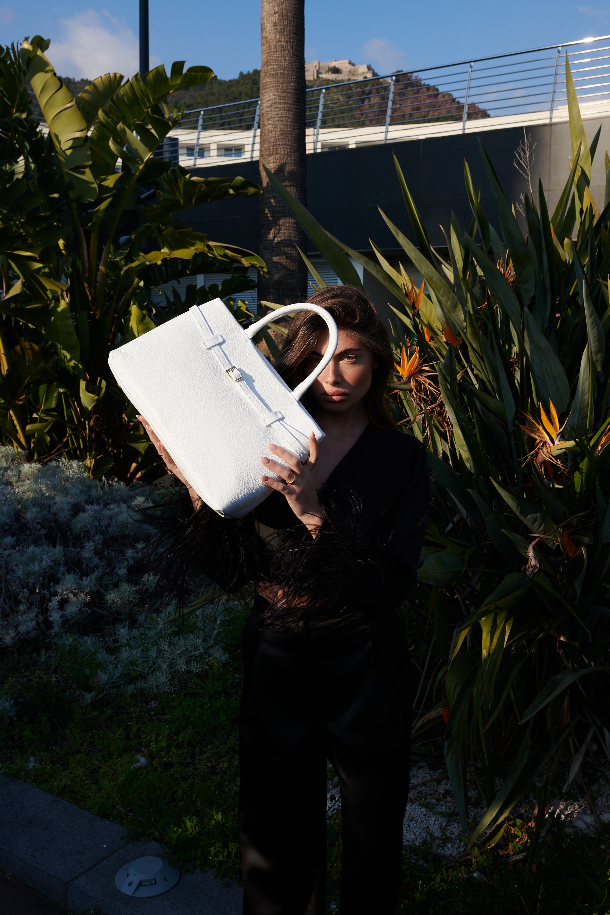 Borsa a spalla da donna in vera pelle di vitello con tracolla regolabile mod. CRISTINA
