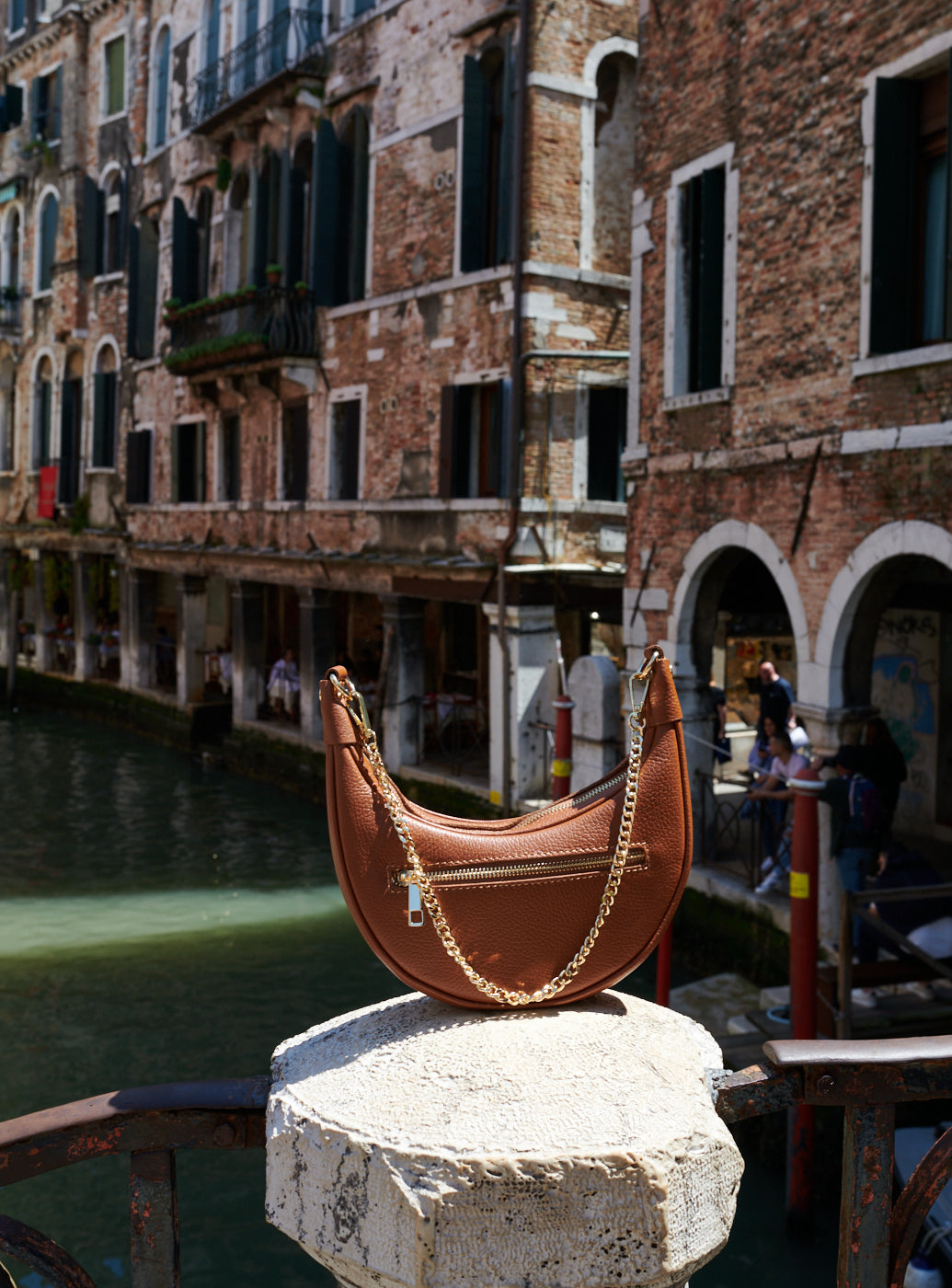 Borsa a spalla da Donna in Vera Pelle con tracolla regolabile Mod. CARLA