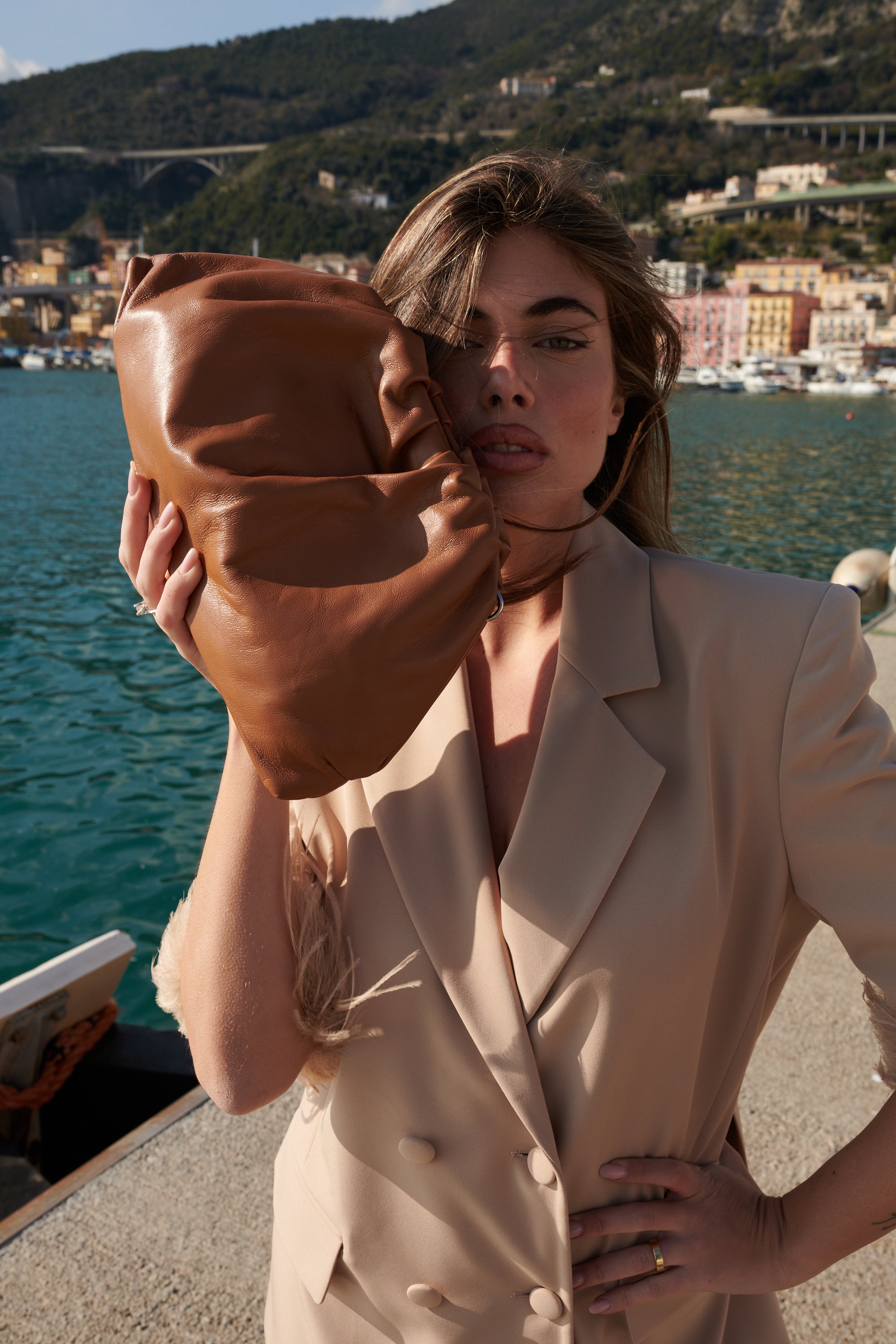 Borsa a mano da donna in vera pelle con tracolla regolabile mod. NUVOLA